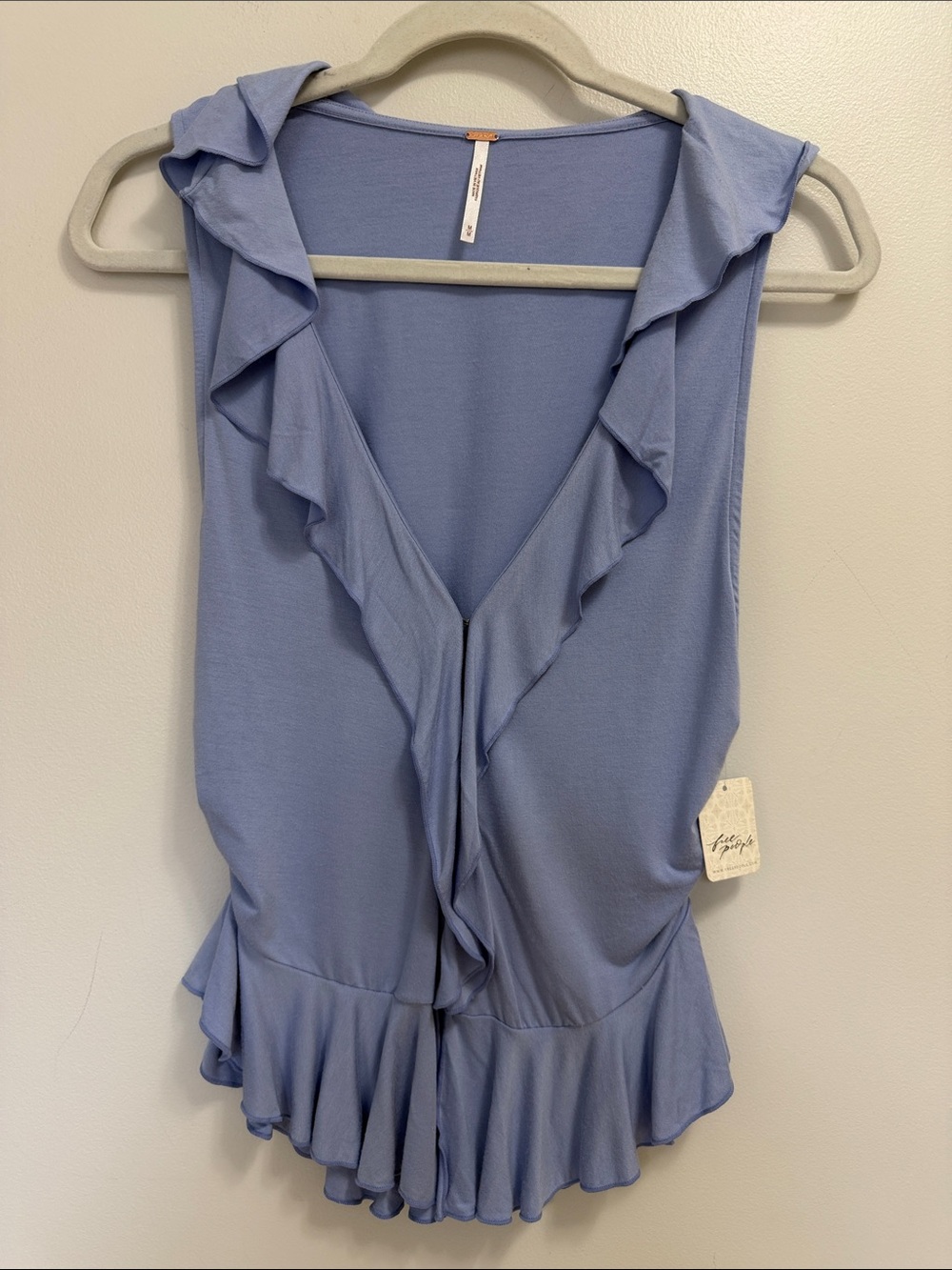 Free People ruffle V-neck tank top in lilac blue - Picture 4 of 8